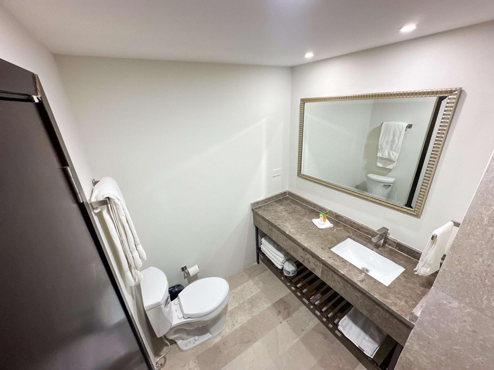 Best Western Plus Sacramento تشيهواهوا المظهر الخارجي الصورة