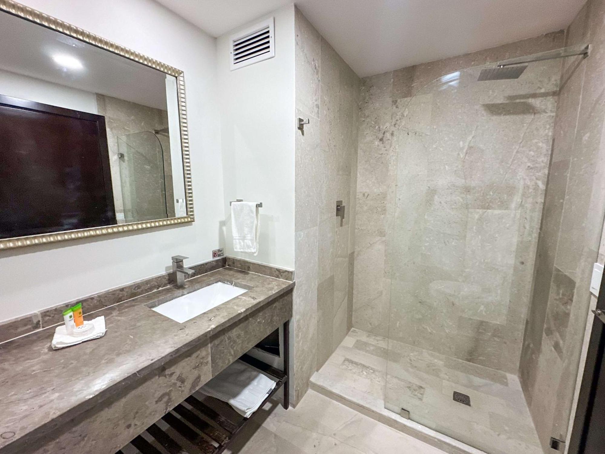 Best Western Plus Sacramento تشيهواهوا المظهر الخارجي الصورة
