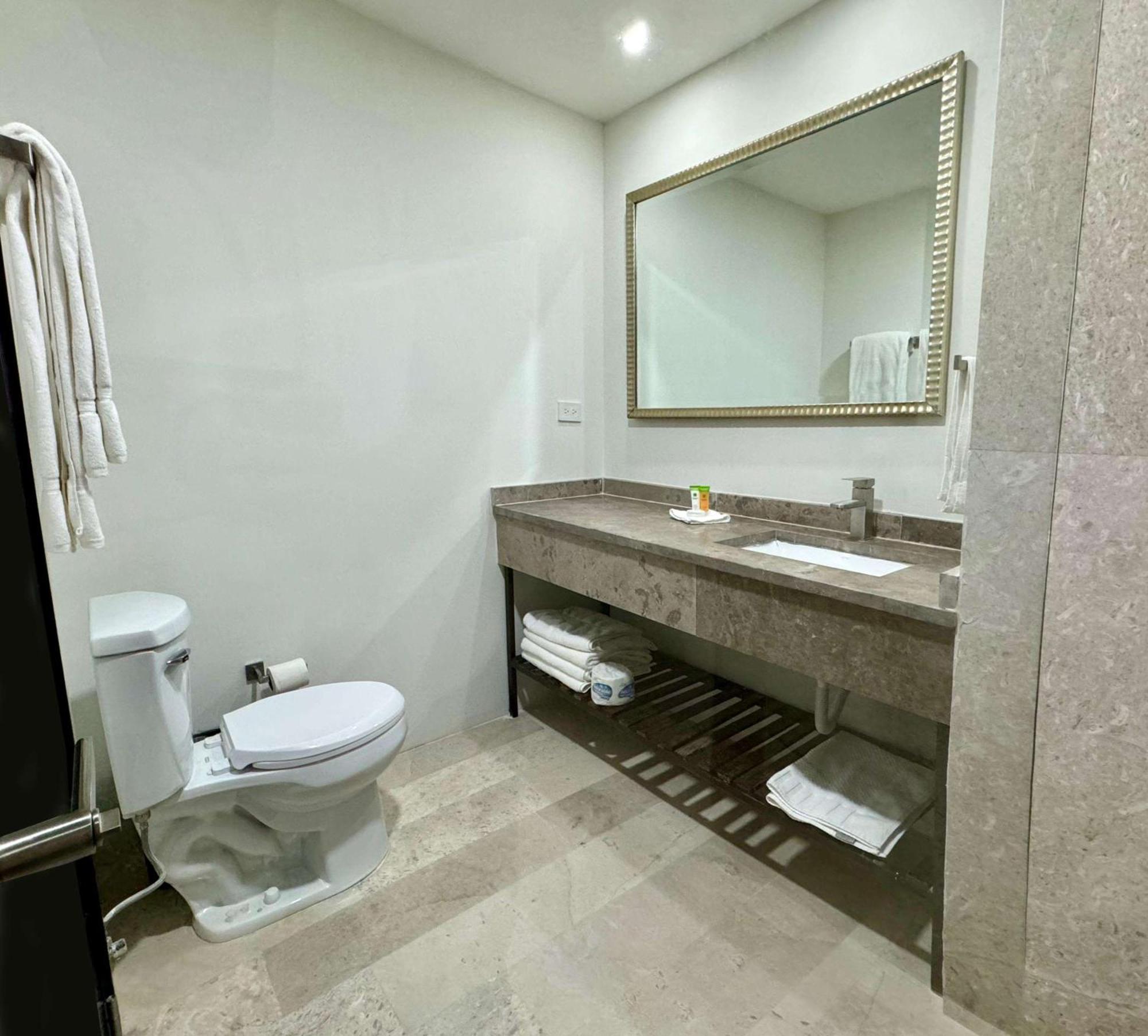 Best Western Plus Sacramento تشيهواهوا المظهر الخارجي الصورة