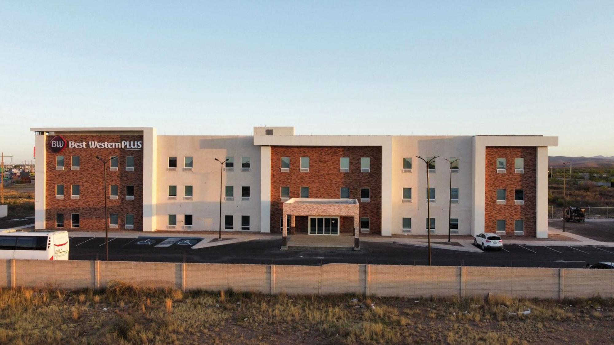 Best Western Plus Sacramento تشيهواهوا المظهر الخارجي الصورة