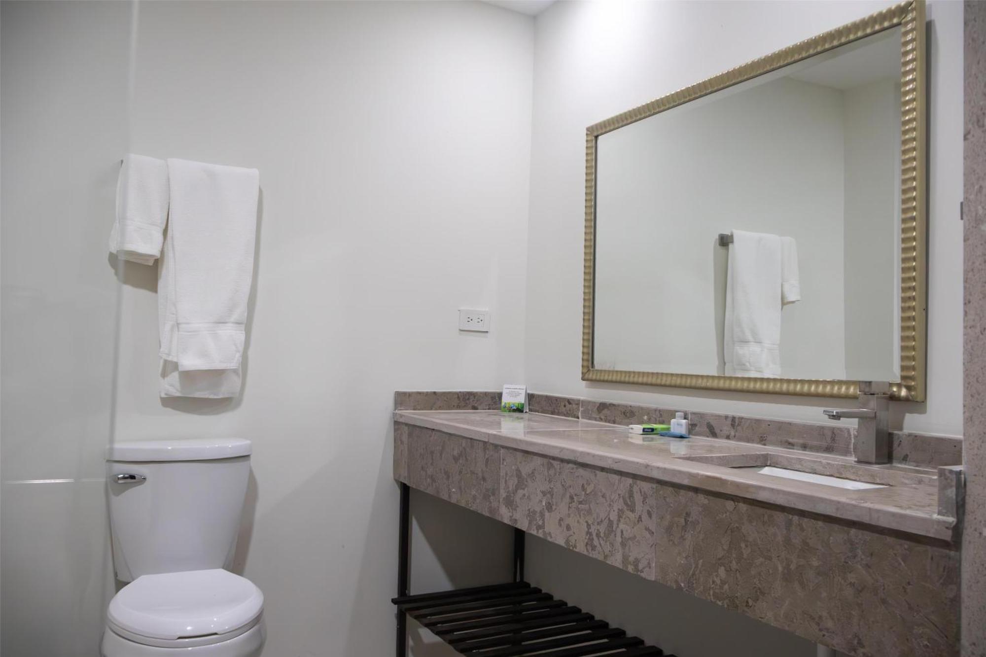 Best Western Plus Sacramento تشيهواهوا المظهر الخارجي الصورة